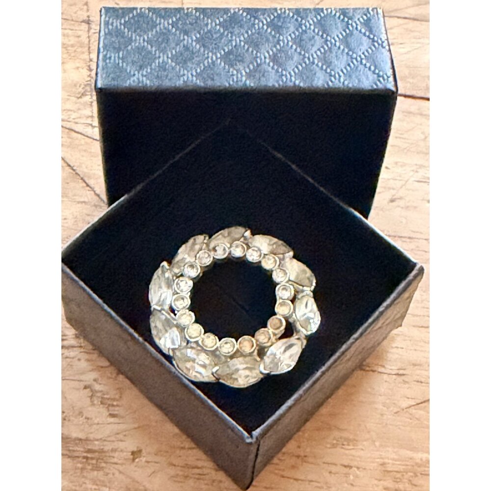 Vintage Rhinestone Circle Brooch Pin In Gift Box